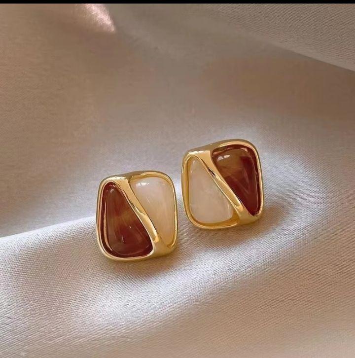 Elegant Dual-Tone Enamel Stud Earrings